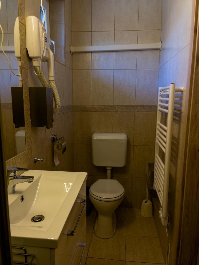 Mamutfenyo Panzio Bed & Breakfast Tata Dış mekan fotoğraf